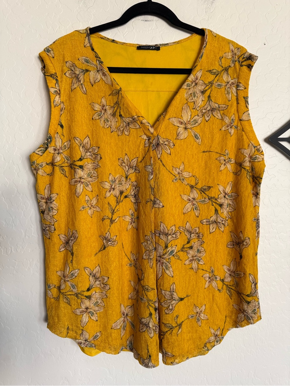 5/$25 PAPERMOON Sleeveless V-Neck Floral Lace Top - 2X